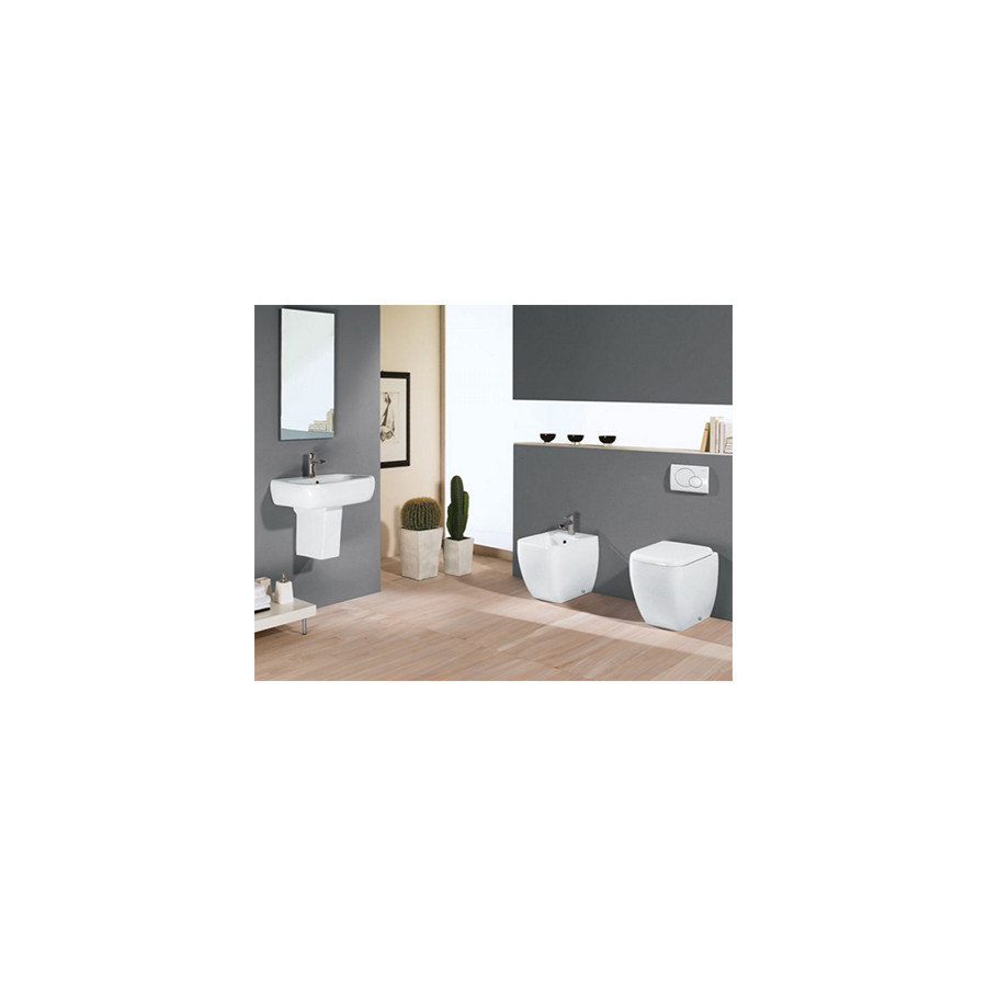 Sanitari bagno vaso wc water filo muro a terra compreso di curva tecnica, senza coprivaso, Metropolitan Rak, ceramica bianca