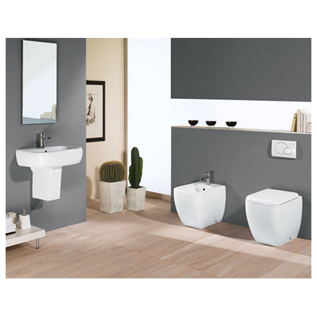 Sanitari bagno vaso wc water filo muro a terra compreso di curva tecnica, senza coprivaso, Metropolitan Rak, ceramica bianca