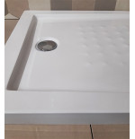 Piatto doccia acrilico rinforzato cm H 5,5 x 80 x 140 bianco con piletta cromata filo/sopra pavimento